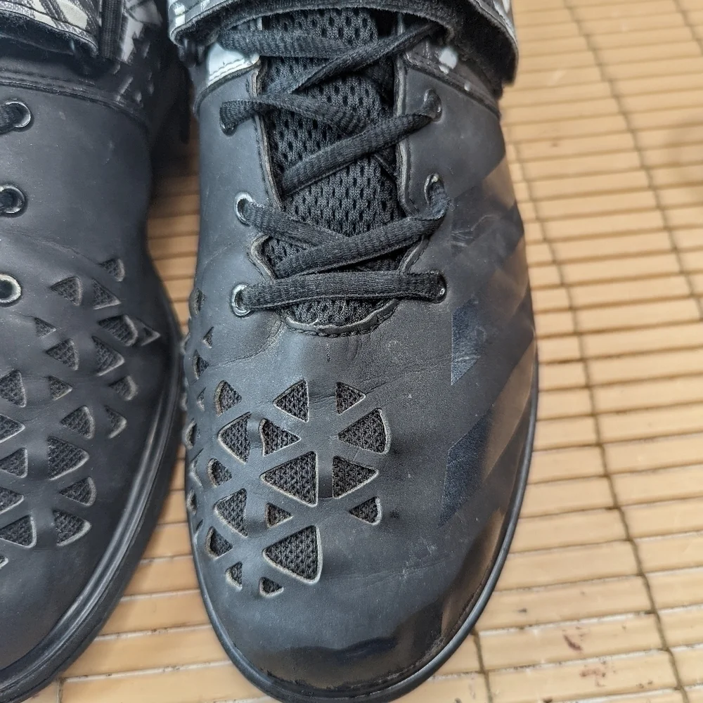 Adidas Powerlift 5 weightlifting shoes. Men's sz 12.VERSATILE WEIGHTLIFTING SH